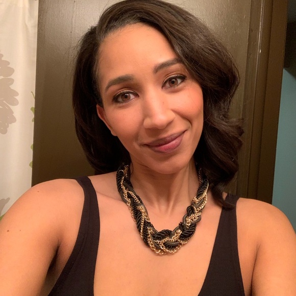 Meet your Posher, Lauren - Picture 1 of 1